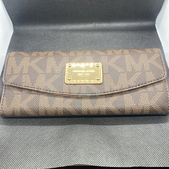 Michael Kors Jet Set Slim Flap Wallet/Brown with Gold Hardware/NWT - Picture 4 of 9